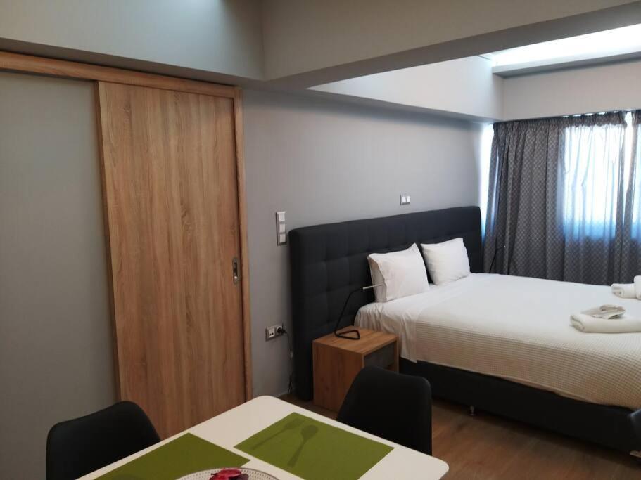 Urban House Aiolou Apartment Athena Bagian luar foto